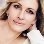 Julia Roberts photoshopped